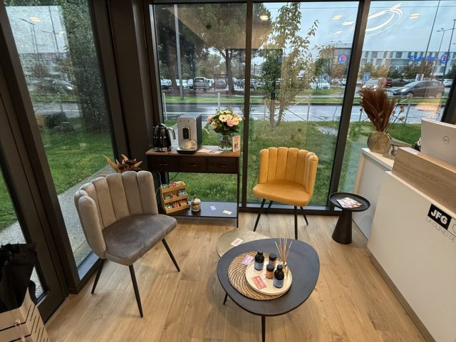 Espace de soin JFG Clinic au Bouscat amenage par APTA Concept